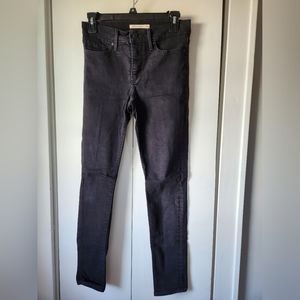 Black Levi's skinny jeans